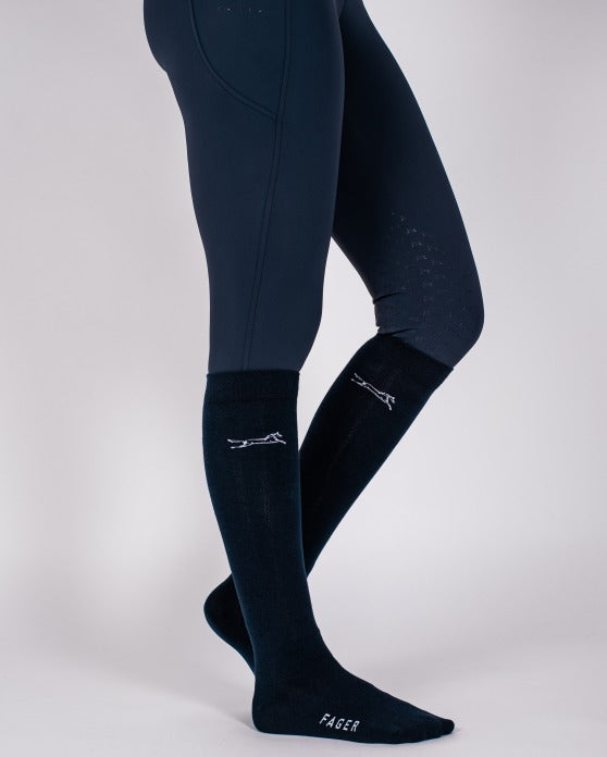 Robin_riding_socks_navy2-558×696