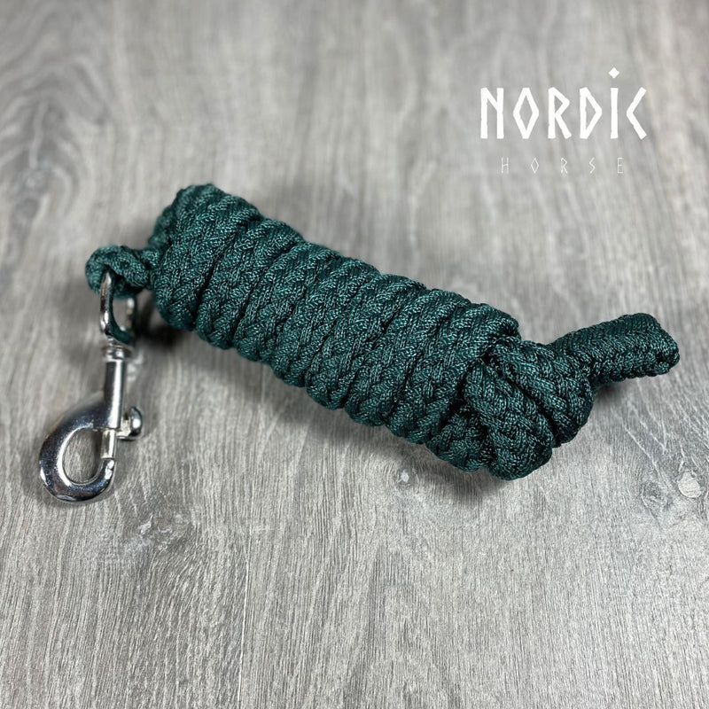 Nordic_Horse_komfort_nylongrime_traektov_moerkegroent_1_800x