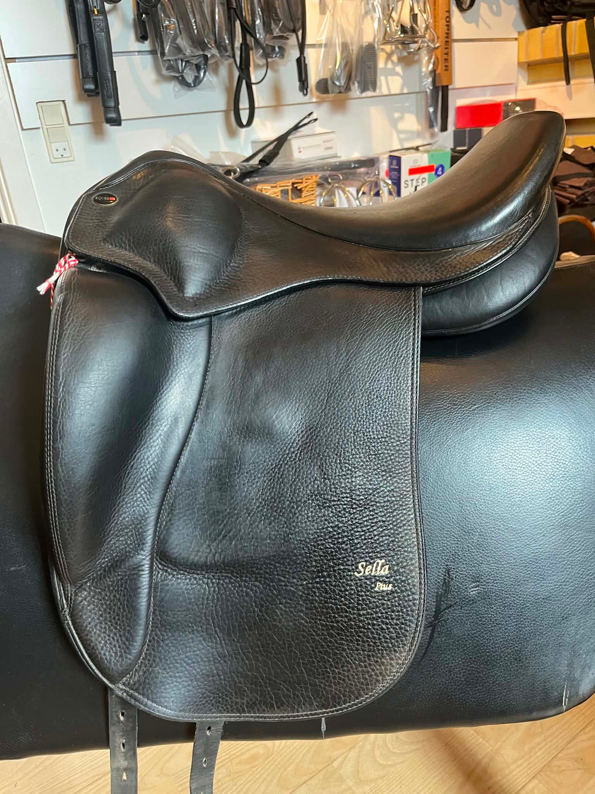 Eques Sella Plus - uld 17", brugt sadel
