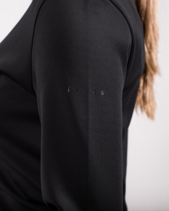 Penny_black_sleeve6-558×696