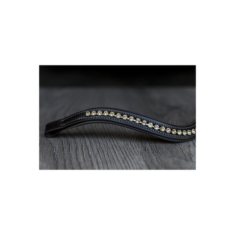 Brunt pandebånd med række af sten NH