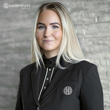 johanna_smiling_half