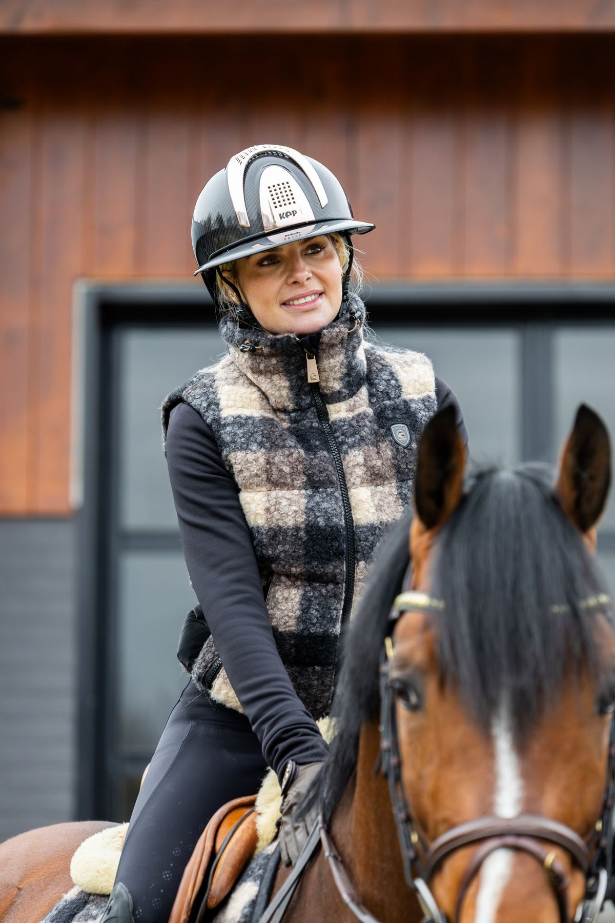 Cavallo Cavalliriel, Teddy Vest
