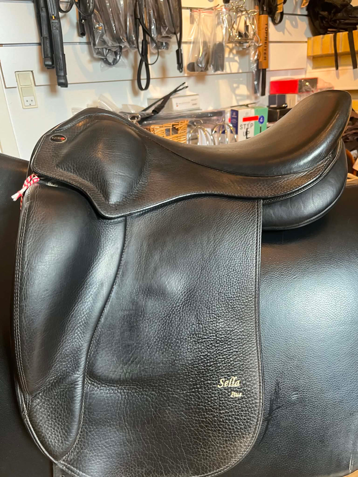 Eques Sella Plus - uld 17", brugt sadel