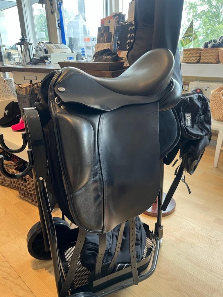 Park Hall klassisk model 17,5" pæn brugt